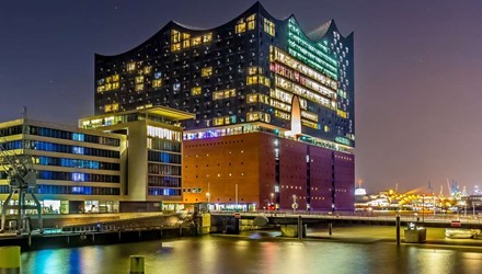HET ELBPHILHARMONIE PLAZA